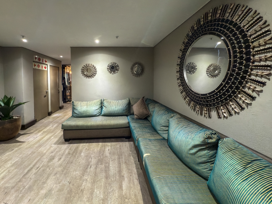 4 Bedroom Property for Sale in Bloubergstrand Western Cape